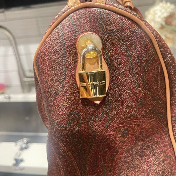 Etro Milano with lockpad Elegant Brown Leather Handbag - Picture 9 of 9